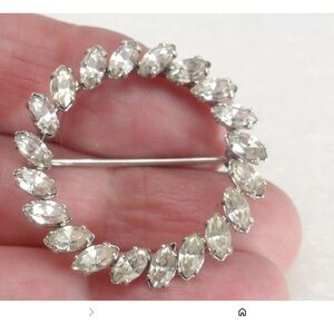 Vintage Krementz Signed Open Circle Brooch